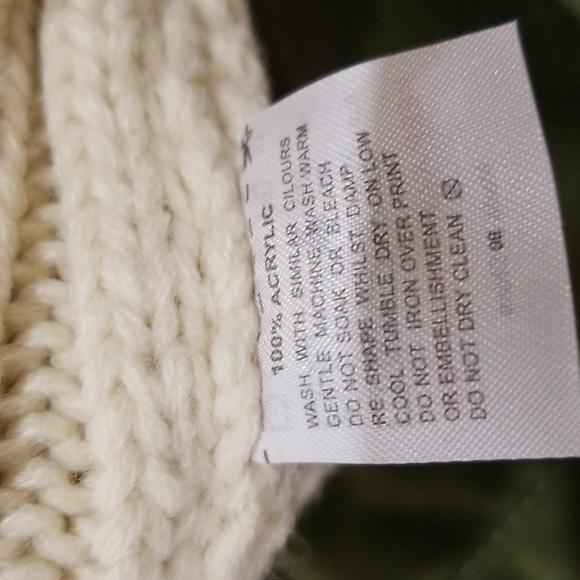 FURTALK Women Winter knitted beanie hat ivory color with removable faux fur pom - Picture 7 of 8